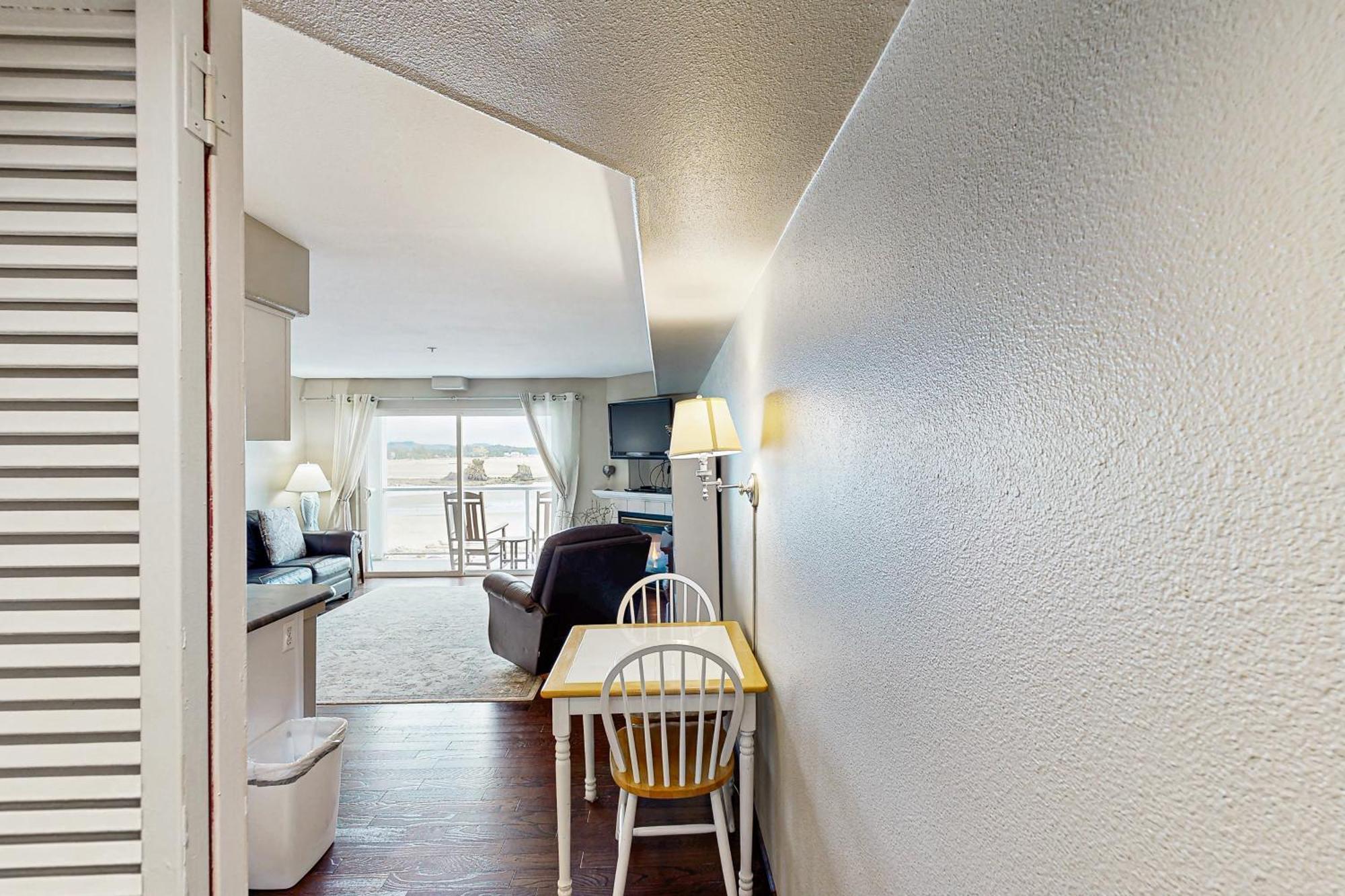 Apartamento Waters Edge Salishan Beach Habitación foto